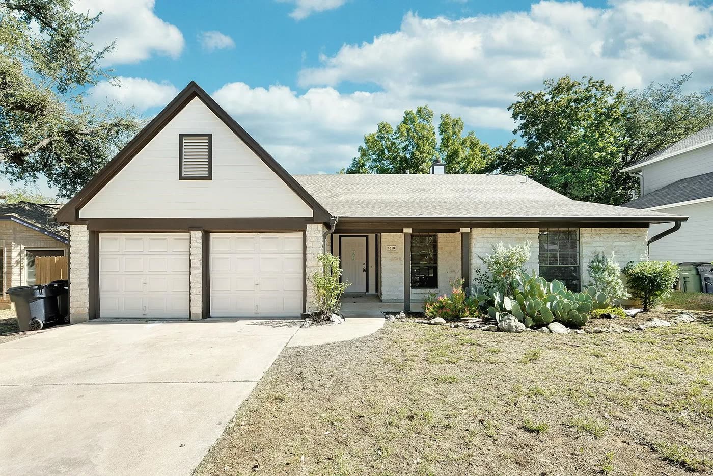 1810 Parkwood Drive, Leander — stone Hill Country single-story home